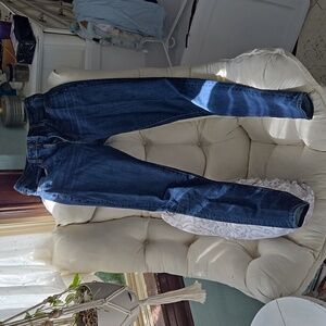 6 x- long American Eagle dark blue stretch jeans. Immaculate condition!